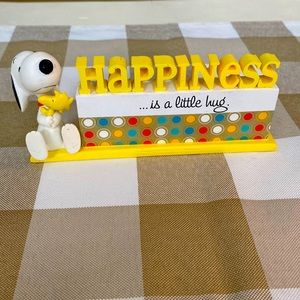 PEANUTS SNOOPY Happiness is a Little Hug stand up plaque.